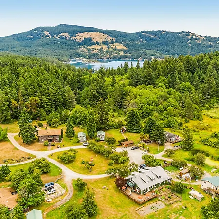 Deer Harbor Inn-3