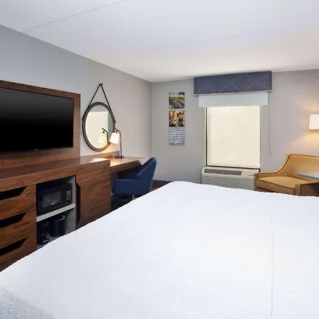 Hampton Inn & Suites Spartanburg-I-26-Westgate Mall-2