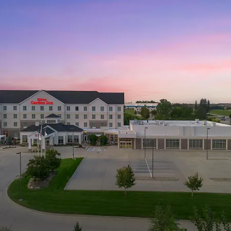 Hilton Garden Inn Cedar Falls Conference Center-3