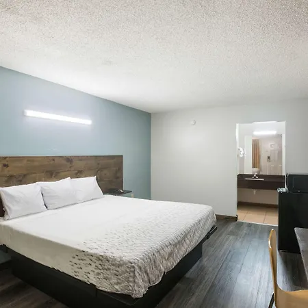 Americas Best Value Inn Stockbridge-2