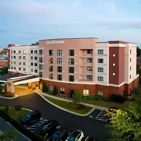 Courtyard By Marriott Carrollton-3