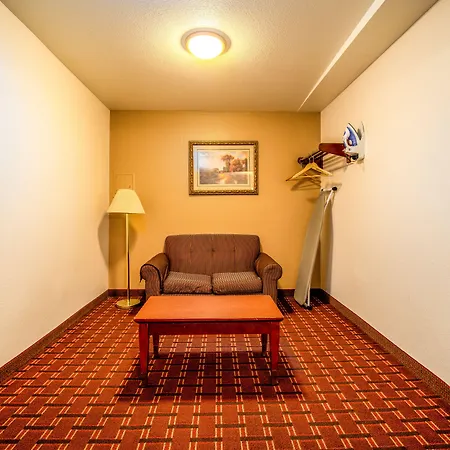 Regency Inn & Suites Downey-2