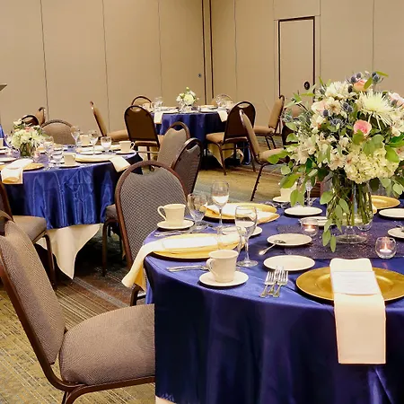 The Grand Hotel In Salem-2