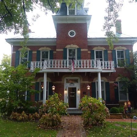 Cloran Mansion Bed & Breakfast-3