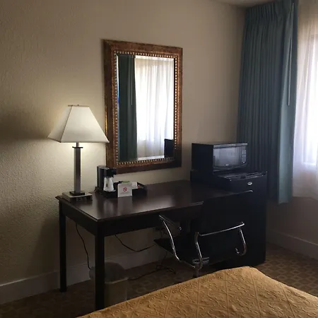 Days Inn By Wyndham Sherman-2