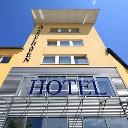 Hotel Am Segelhafen-2