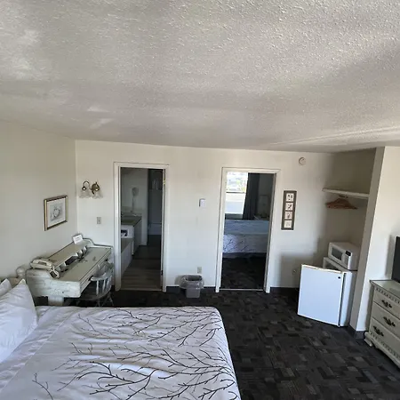 Continental Inn-2