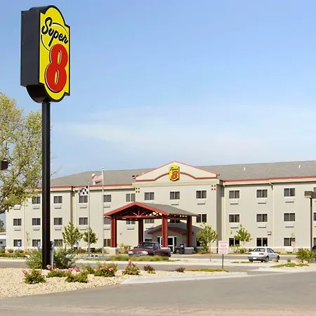 Super 8 By Wyndham Topeka At Forbes Landing-2