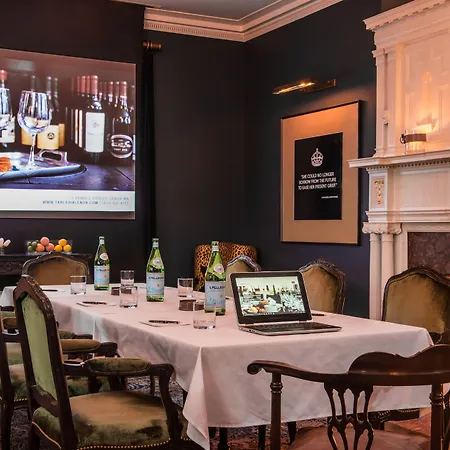 Kemble Inn - Restaurant - Bar-2