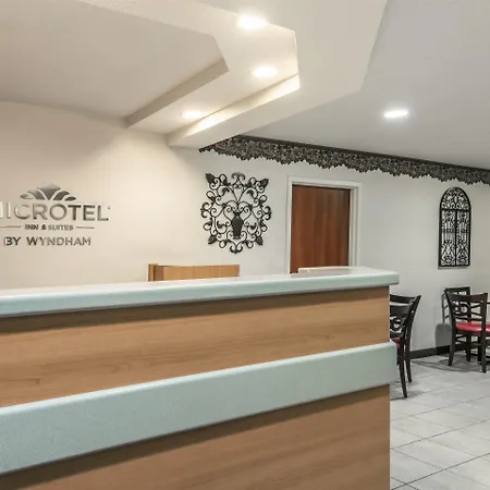 Microtel Inn & Suites By Wyndham Auburn-2