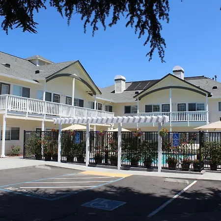 Geyserville Inn-3