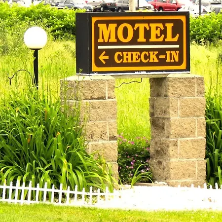 Budget Host Airport Inn-3