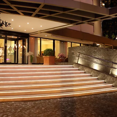 National Hotel-2