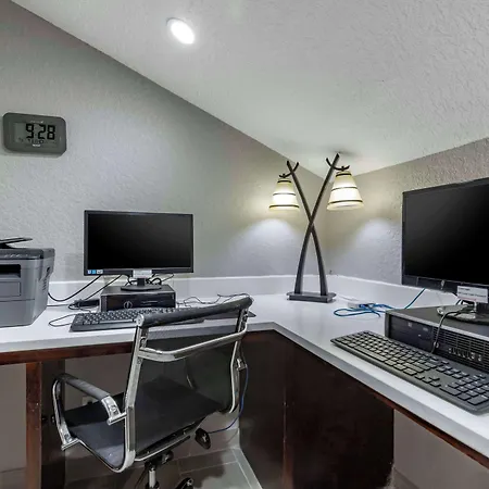 Best Western Plus Victoria Inn & Suites-2