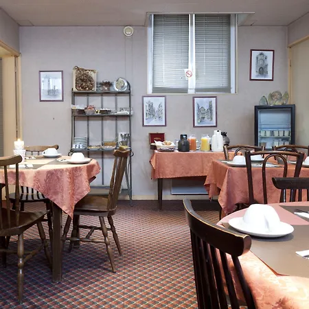 Hotel De Quebec-2