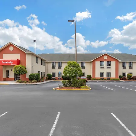 Econo Lodge Brunswick Travel Center-2