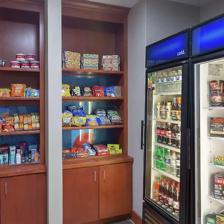 Hampton Inn & Suites Knoxville-Downtown-2