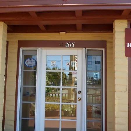 Hitching Post Studios Inn-2