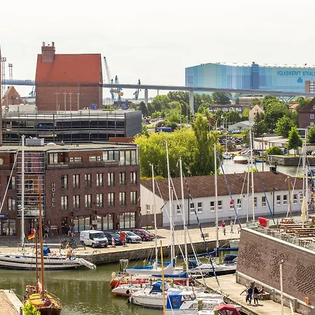 Hotel Kontorhaus Stralsund-3