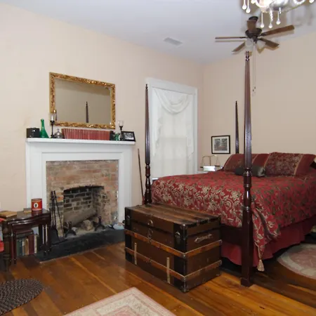 Hall Place Bed & Breakfast-3