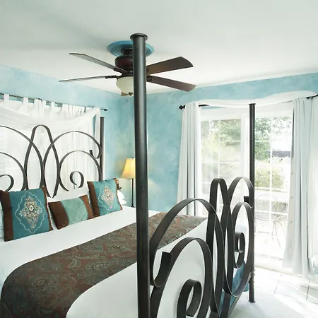 Lakehouse Bed And Breakfast-2