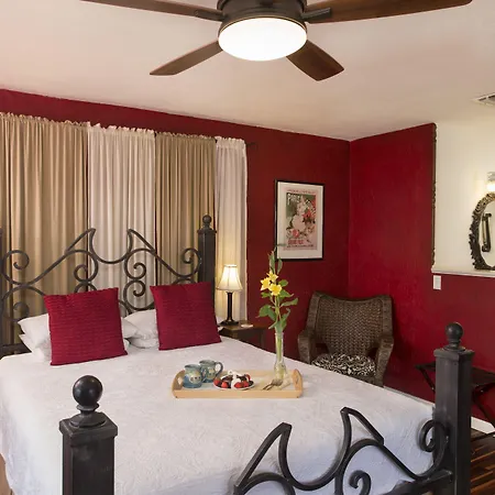 Lakehouse Bed And Breakfast-3