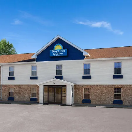 Days Inn & Suites By Wyndham Sellersburg-3