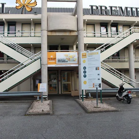 Hôtel Premiere Classe Pamiers-3