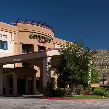 Courtyard By Marriott Santa Clarita Valencia-3
