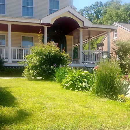 Naomi'S Inn Bed & Breakfast-3