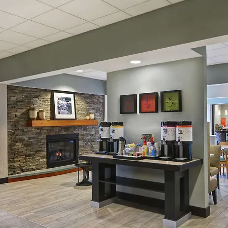Hampton Inn Lewisburg-3