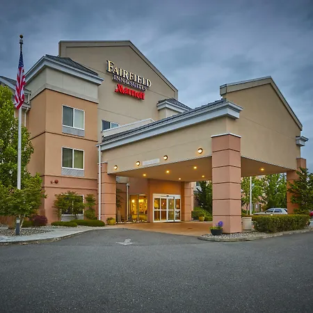 Fairfield Inn & Suites Burlington-3