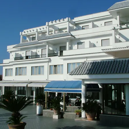 Hotel Sakura, Sure Hotel Collection By Best Western-2