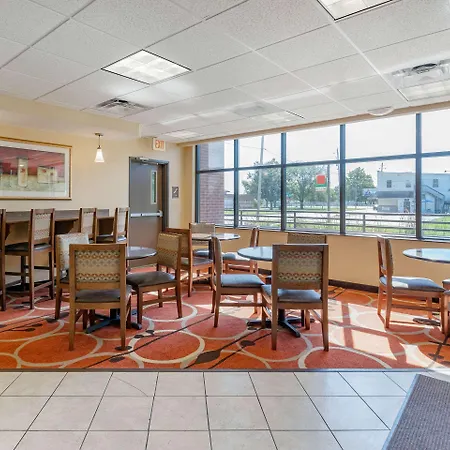 Econo Lodge Inn & Suites Des Moines Fairgrounds Area-2