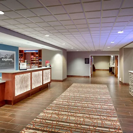 Hampton Inn & Suites Pocatello-3