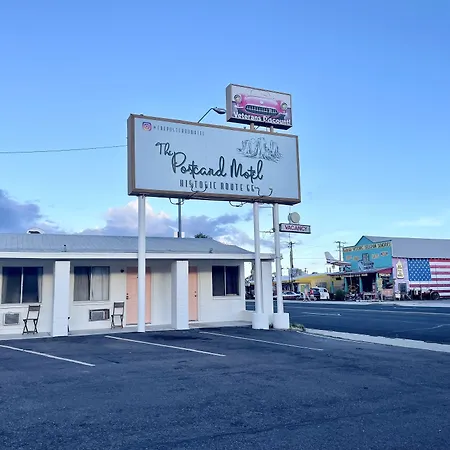 The Postcard Motel-2