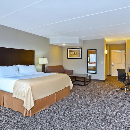 Holiday Inn & Suites Green Bay Stadium By Ihg-3