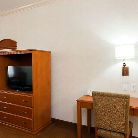 Howard Johnson Inn And Suites - Pico Rivera-3