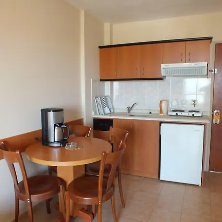 Tuntas Family Suites Kusadasi-3