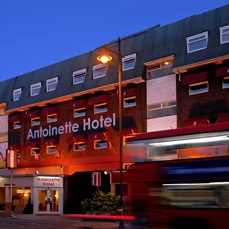 Antoinette Hotel Wimbledon-2