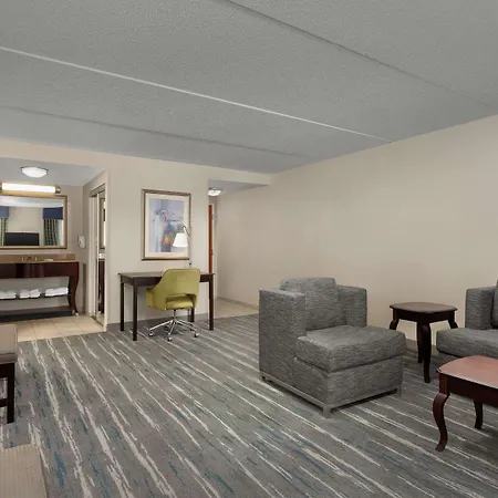 Hampton Inn Syracuse Clay-2