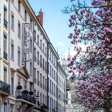 Hotel Des Artistes-3