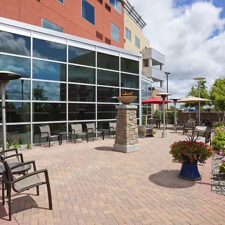 Courtyard Minneapolis Maple Grove Arbor Lakes-2
