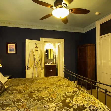 Swantown Inn-2
