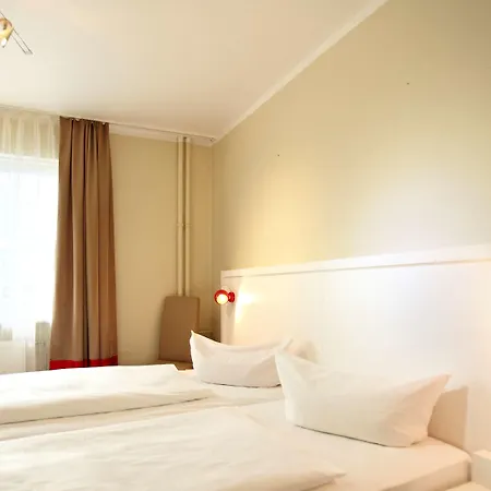 Hotel Ostseehalle Kiel by Premiere Classe-3
