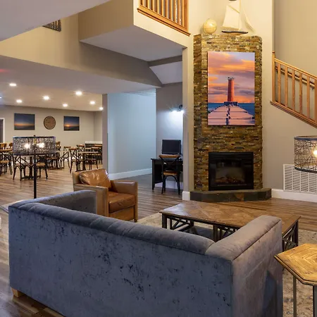 Grandstay Hotel & Suites Downtown Sheboygan-2