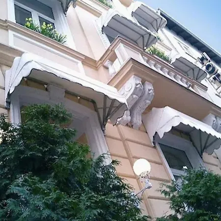 Buchholz Downtown Hotel-2