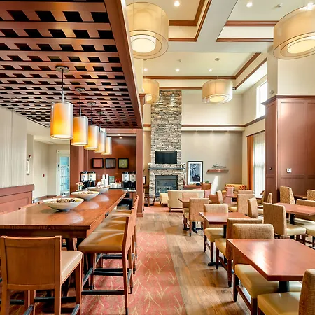 Hampton Inn & Suites Mystic-3