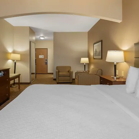 Best Western Plus Butterfield Inn-3