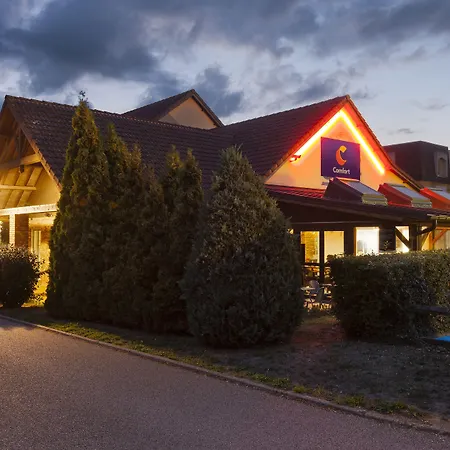 Comfort Hotel Evreux-3